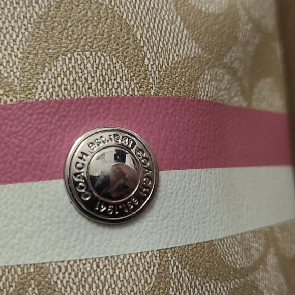 Coach mini - Picture 2 of 9